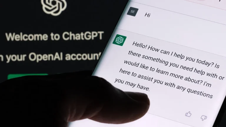 Напад од типот ClickFix го користи Grok и ChatGPT за испорака на малициозен софтвер