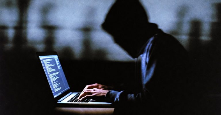 Злонамерни NuGet пакети краделе ASP.NET податоци; npm пакет дистрибуирал малициозен софтвер