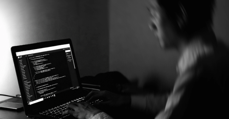 Hades напад на PyPI: 19 пакети заразени за автоматско извршување на крадец на акредитиви преку Bun